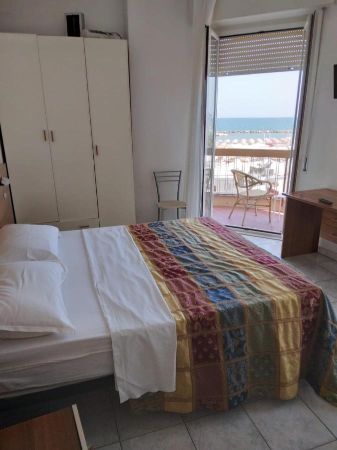 Hotel Acapulco ريميني المظهر الخارجي الصورة
